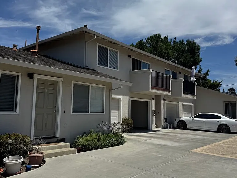 118 Winslow Ct — Photo 3