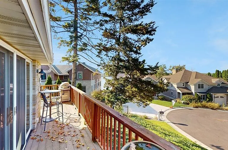 830 Pine Tree Ln — Photo 35