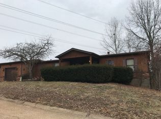 1732 Spruce Dr, High Ridge, MO 63049