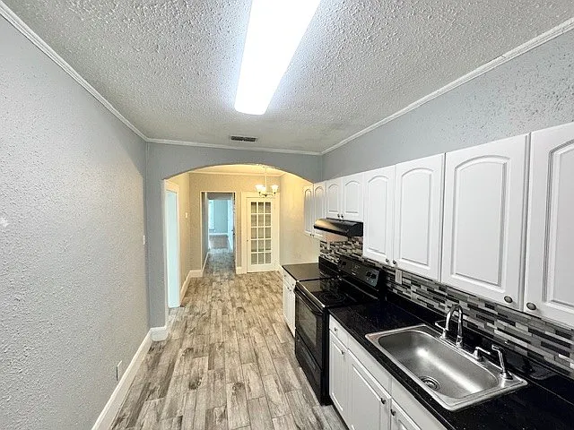 Building Photo - 3007 W Estrella St #4
