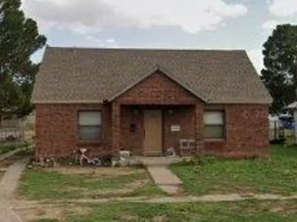 1406 Houston St, Levelland, TX 79336