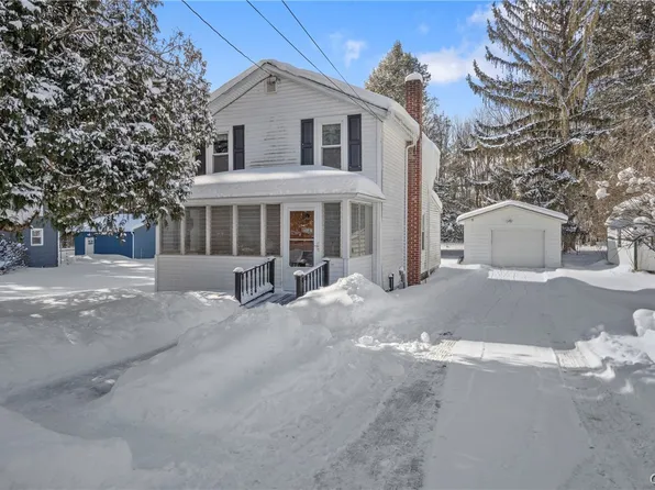 46 Seneca St, Baldwinsville, NY 13027