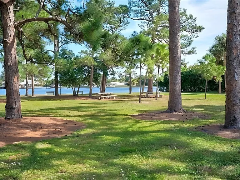 6941 Boston Dr — Photo 27