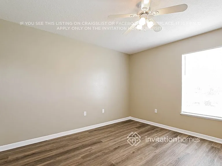 688 Red Pepper Loop — Photo 13