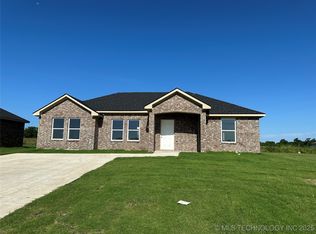 1022 Jasmine Ln, Madill, OK 73446