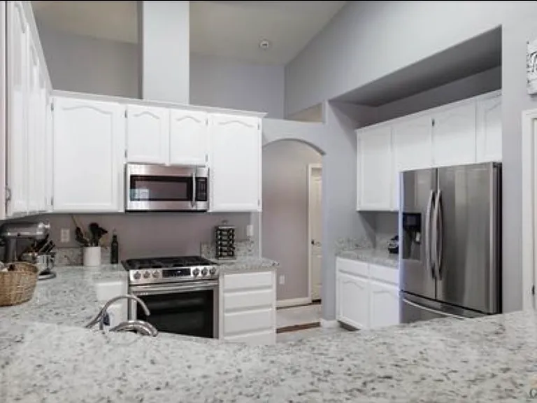 10808 Thunder Falls Ave — Photo 3