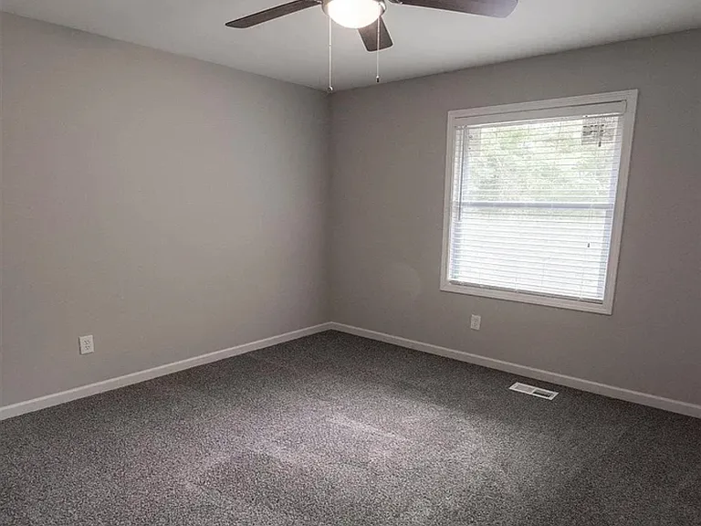 3255 Village Glen Trl — Photo 13