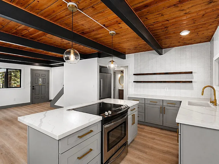 886 Tahoe Island Dr — Photo 5