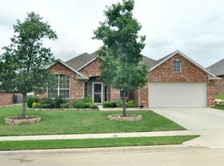 7320 Lake Rock Dr, Fort Worth, TX 76179
