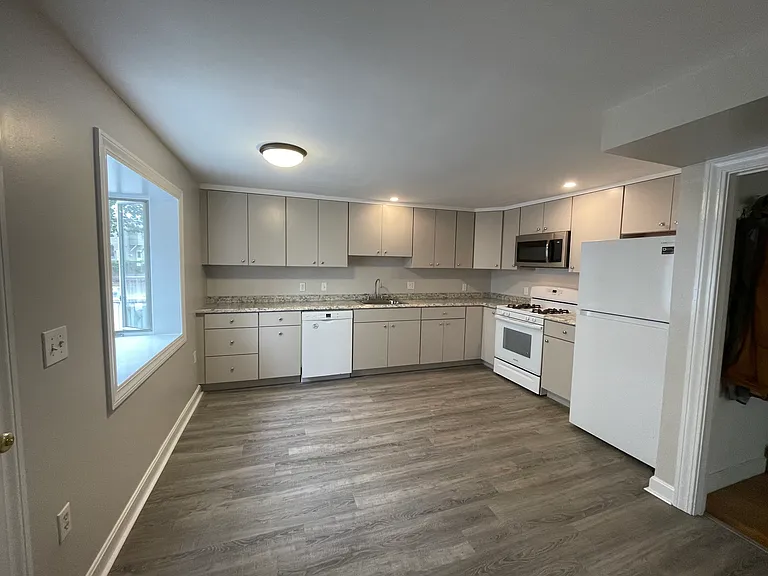 44 Westford St — Photo 8