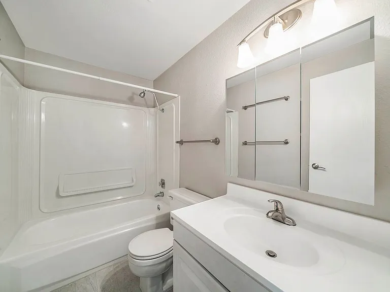 The Kamber Ridge Apartments — Photo 12