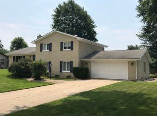 1311 Oriole Dr, Warsaw, IN