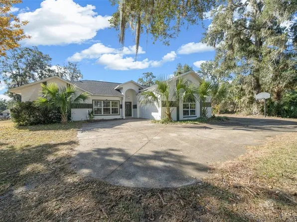 3690 SE 115th St, Belleview, FL 34420