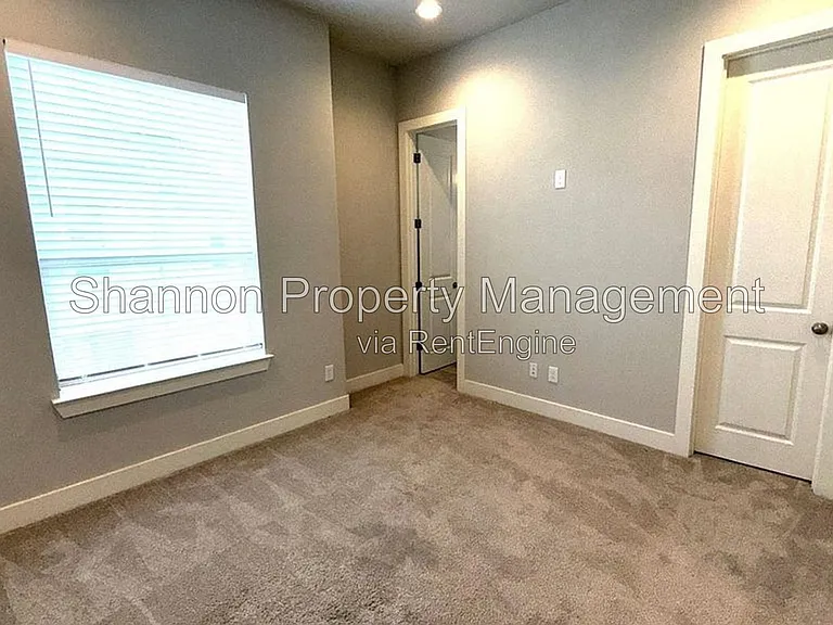 10926 Brookeshire Chase Ln — Photo 14