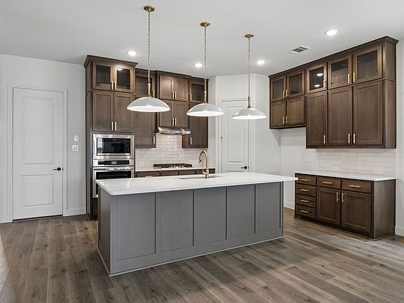 5th image of 5308 Bardwell Dr