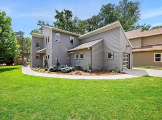 2830 Tomahawk Ct, Middleton, WI 53562