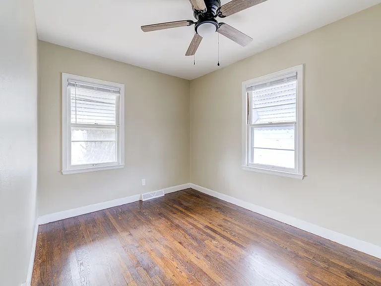 7724 Horatio Dr — Photo 13