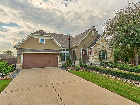 2nd image of 10102 Hooke Dr