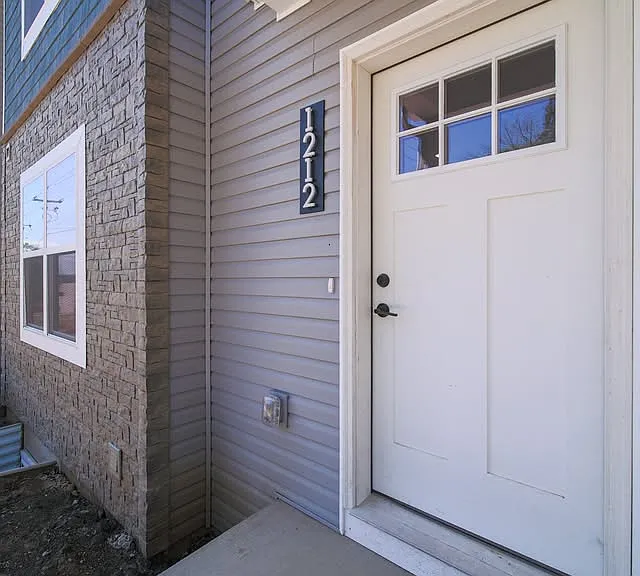 1210 Devils Glen Rd — Photo 33