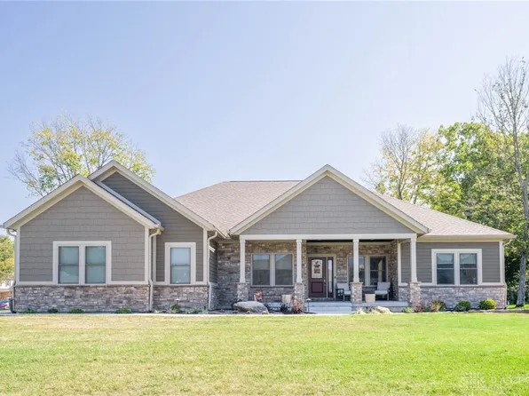 1610 Creekwood Dr, Troy, OH 45373