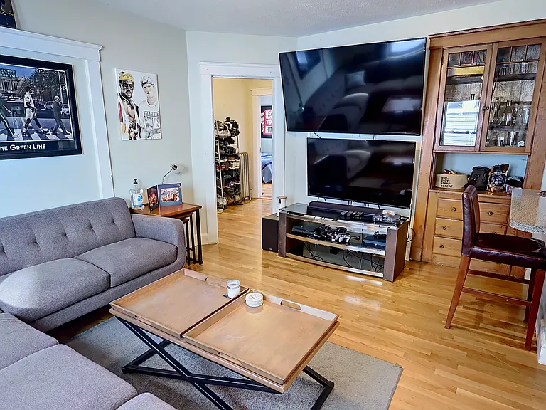146 Sycamore St #1 — Photo 7