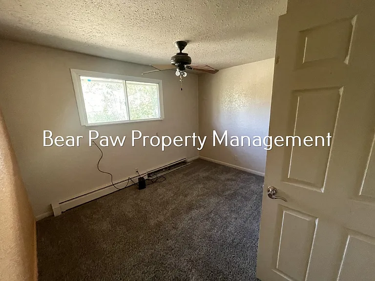26132 Center Dr — Photo 7