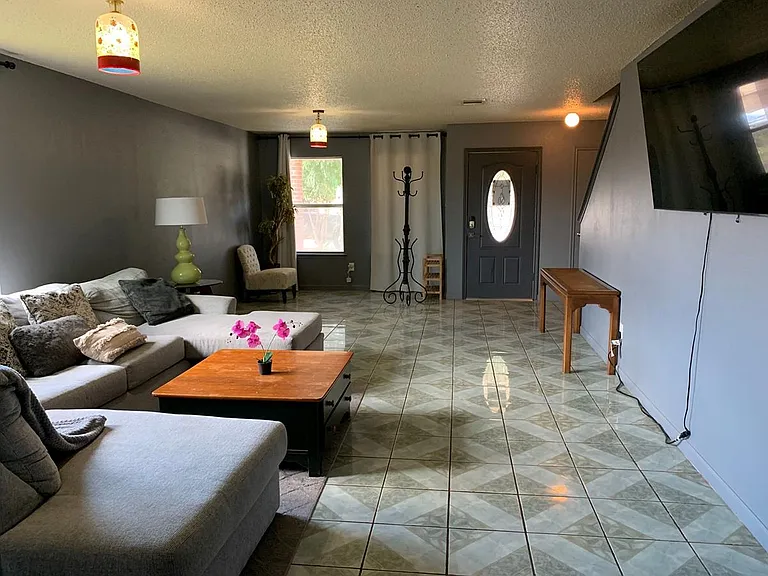 208 Dakota Ridge Dr — Photo 6