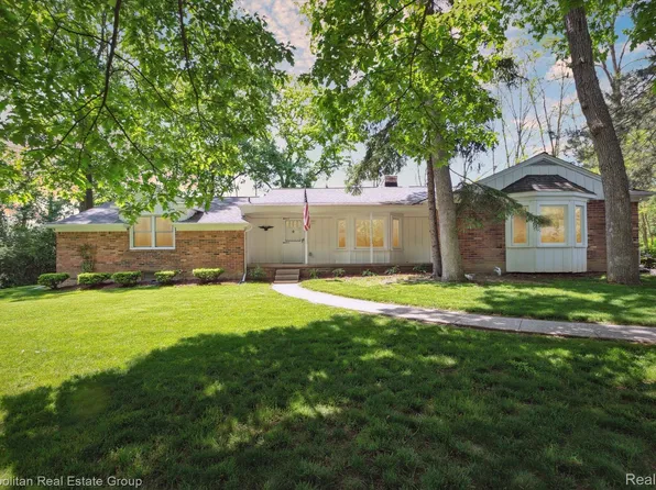 2400 Holland St, Lake Orion, MI 48360