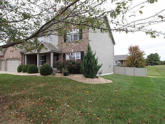 3rd image of 109 Stonebridge Crossing Dr