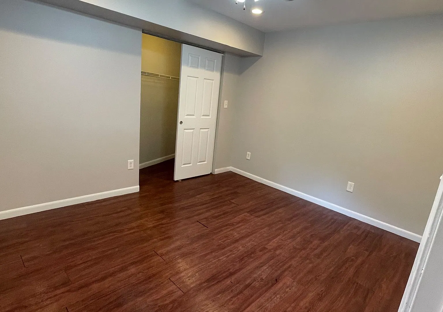 5743 Ogontz Ave — Photo 2