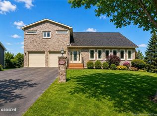 185 Coburn Ct, Fredericton, NB E3B7A6