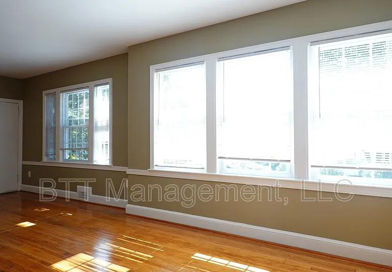 800 Maplewood Ave #1 — Photo 82