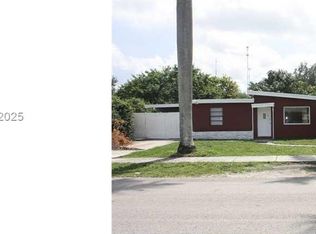 102 Miami Gardens Rd, Hollywood, FL 33023