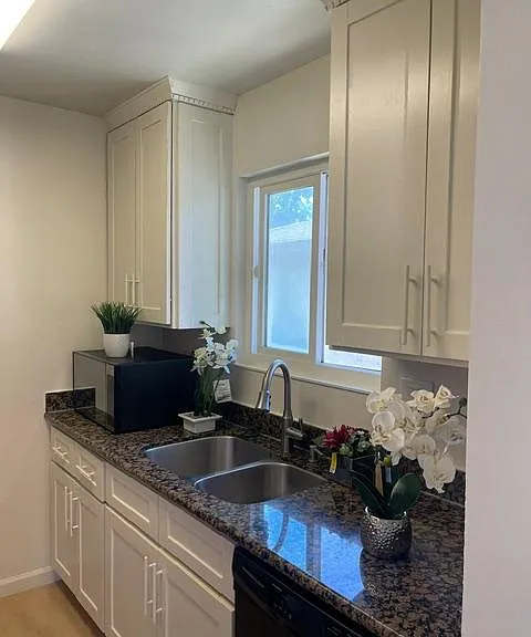 1630 Sycamore Dr #3 — Photo 7