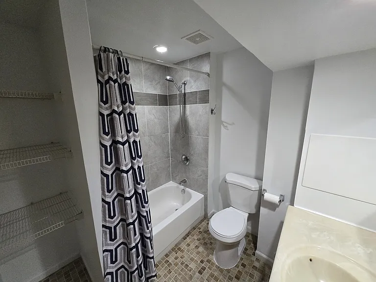 5206 S Keating Ave #B — Photo 3