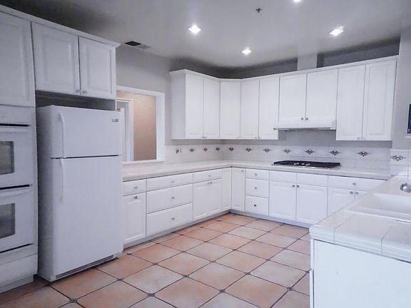 5th image of 7400 Redwood Blvd APT 204