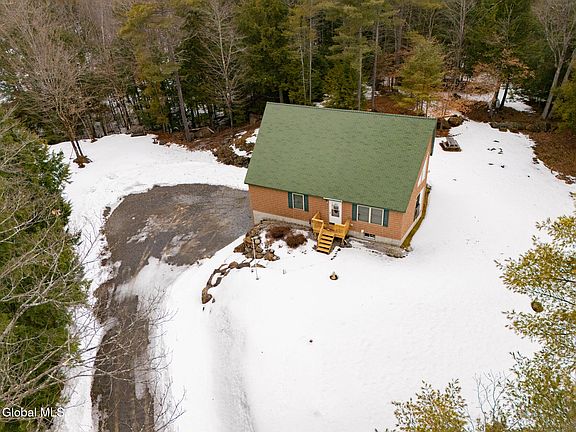 2nd image of 6 Stone Place Rd