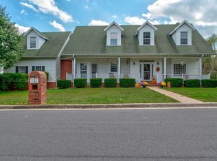 868 Rippling Creek Rd, Nixa, MO 65714