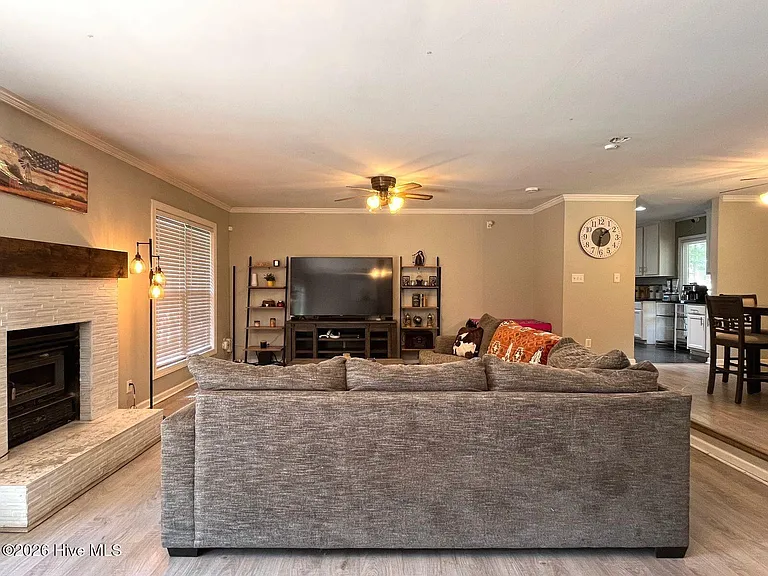8879 Cliffdale Rd — Photo 7