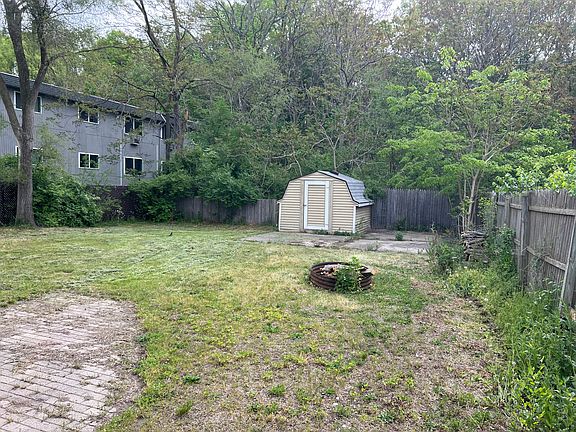 3rd image of 141 S Grove St