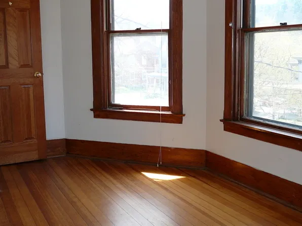 104 Barre, 104 Barre St APT 4, Montpelier, VT 05602