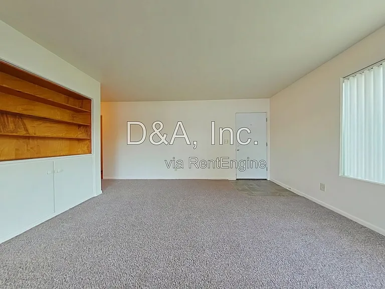 845 NW 10th St — Photo 3