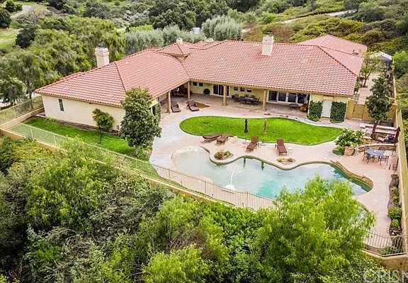 3rd image of 23023 Green Crest Dr