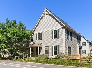 56 Brook St #B, Manchester, MA 01944