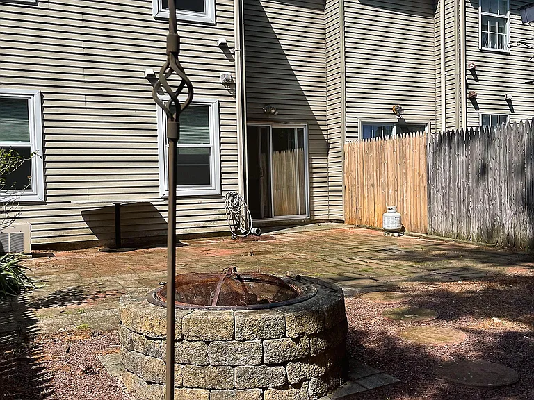 133 River Bank Dr — Photo 16