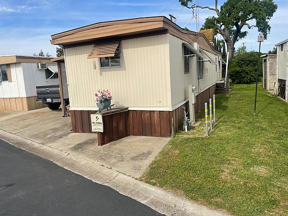 3rd image of 5835 Cherokee Rd #52