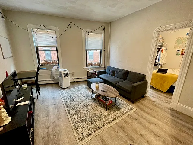 26.5 Charter St #2 — Photo 1