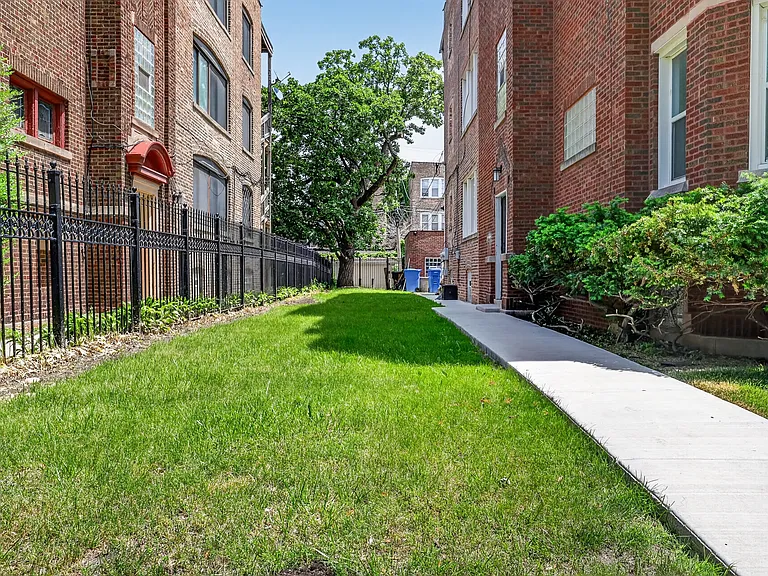 7847 S Bennett Ave #1 — Photo 35