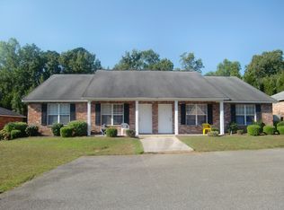 103 Hampton Ct #B, Dublin, GA 31021
