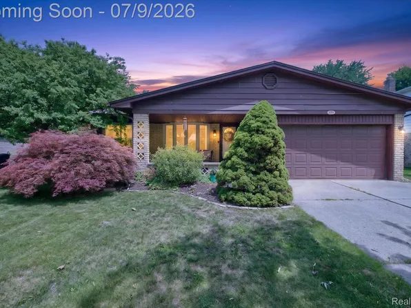 42854 Lombardy Dr, Canton, MI 48187